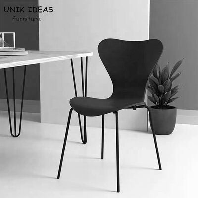 Καλή τιμή Αγροτικός να δειπνήσει ποδιών μετάλλων PP ζωηρόχρωμος σκανδιναβικός μαύρος Stackable εδρών σε απευθείας σύνδεση